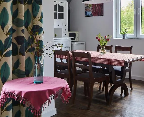 Pod Lasem Дом отдыха Ludwinow