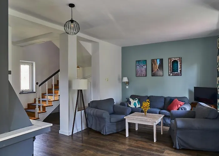 Pod Lasem Дом отдыха Ludwinow